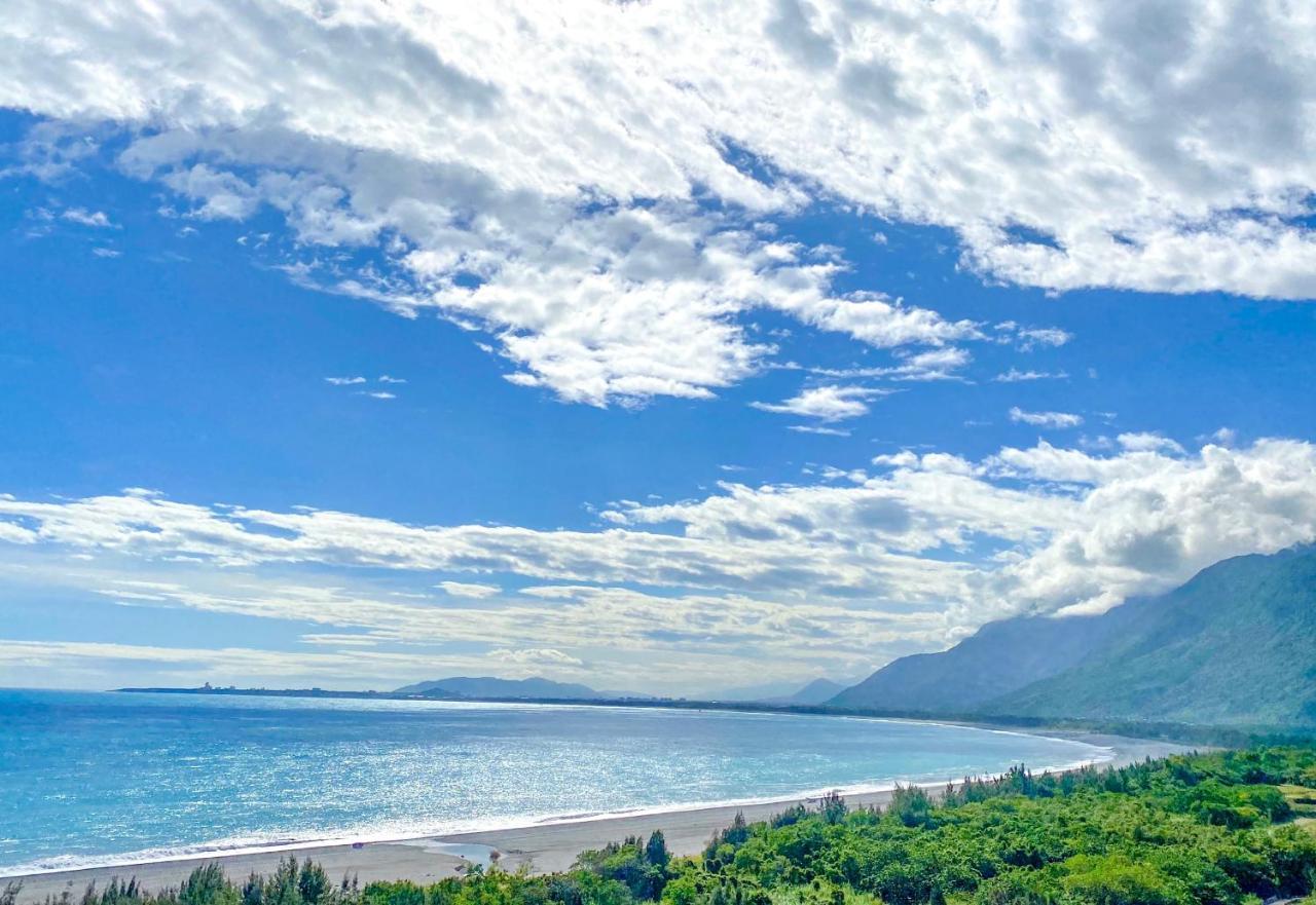 Lakeshore Hotel Hualien Taroko Shunan Exterior foto View of the bay